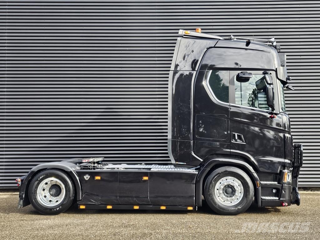 Scania S520 V8 4x2 / FULL AIR / RETARDER / PARKING COOLER Vilcēji