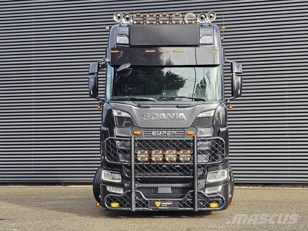 Scania S520 V8 4x2 / FULL AIR / RETARDER / PARKING COOLER Vilcēji