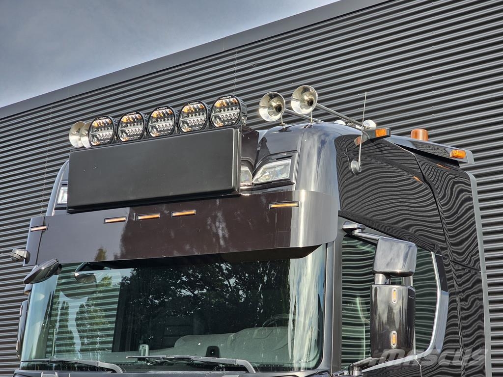 Scania S520 V8 4x2 / FULL AIR / RETARDER / PARKING COOLER Vilcēji