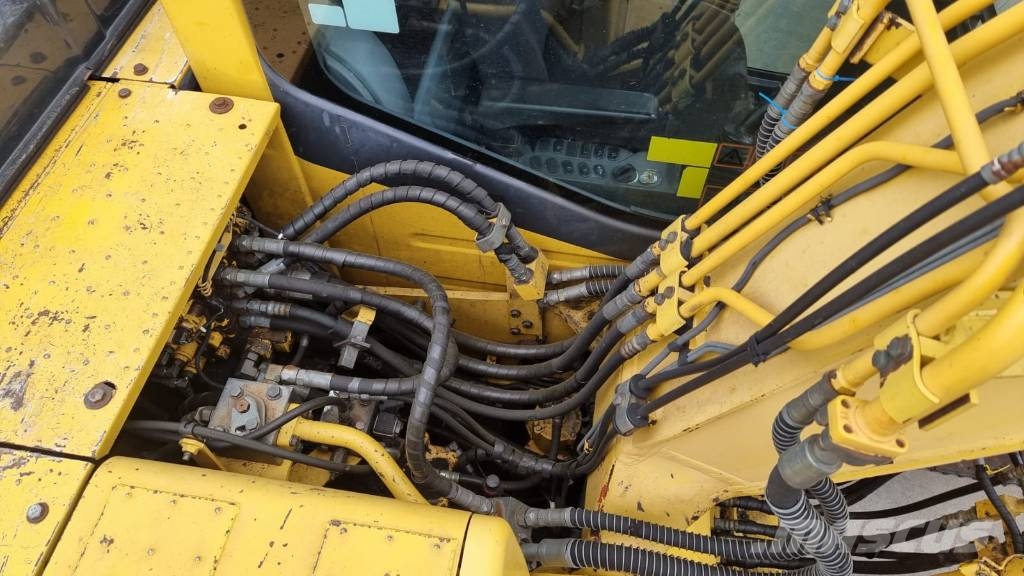 Komatsu PC 130-8 Bog Master Gravemaskiner på larvebånd