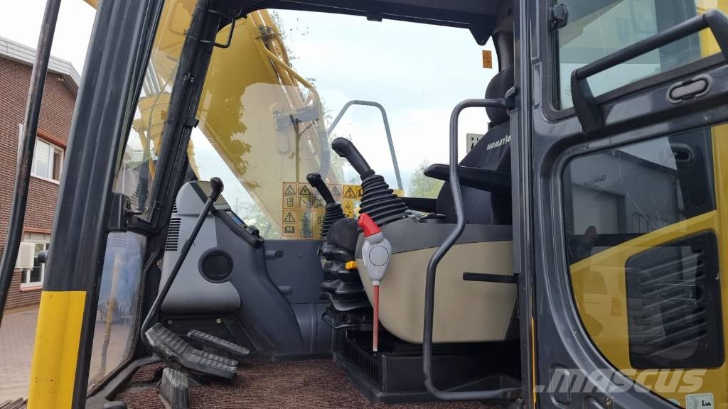 Komatsu PC 130-8 Bog Master Gravemaskiner på larvebånd