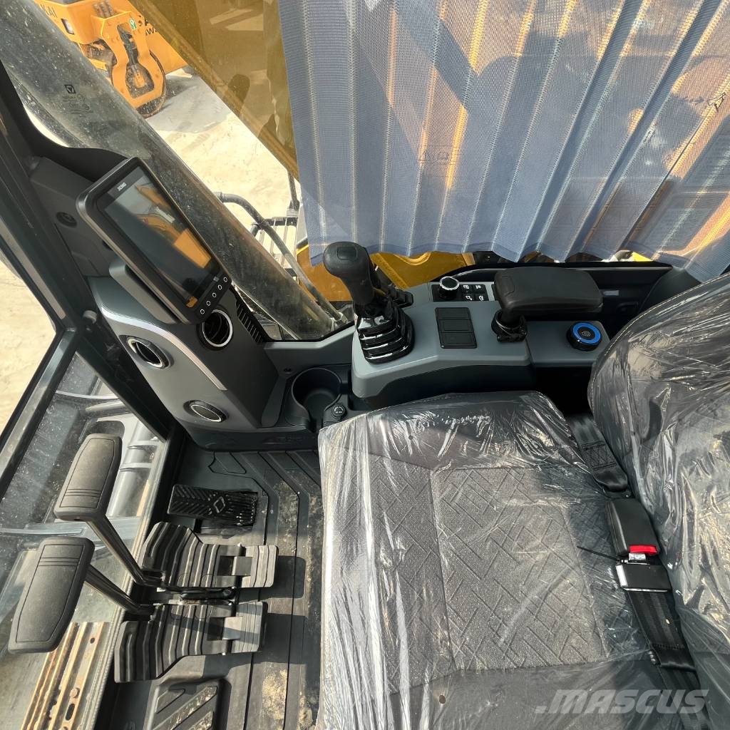 XCMG XE 75 GA Midi excavators 7t - 12t