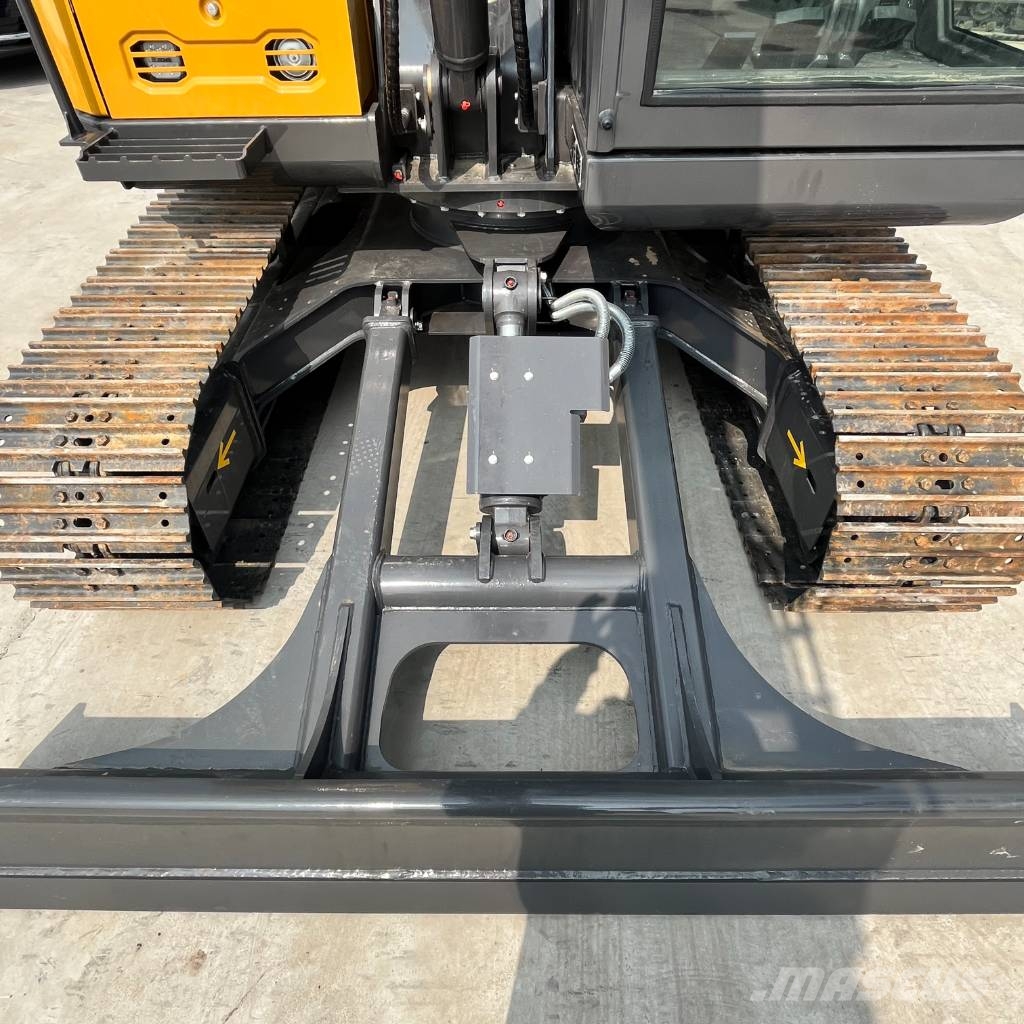 XCMG XE 75 GA Midi excavators 7t - 12t