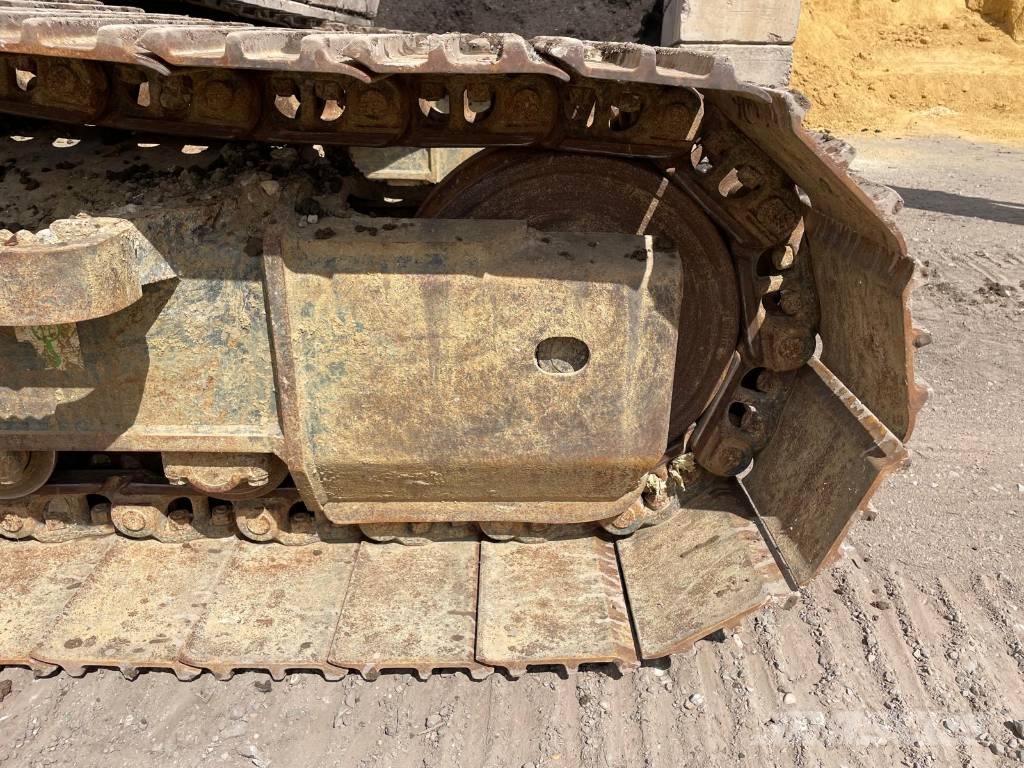 Komatsu PC 210 LC-11 履带挖掘机