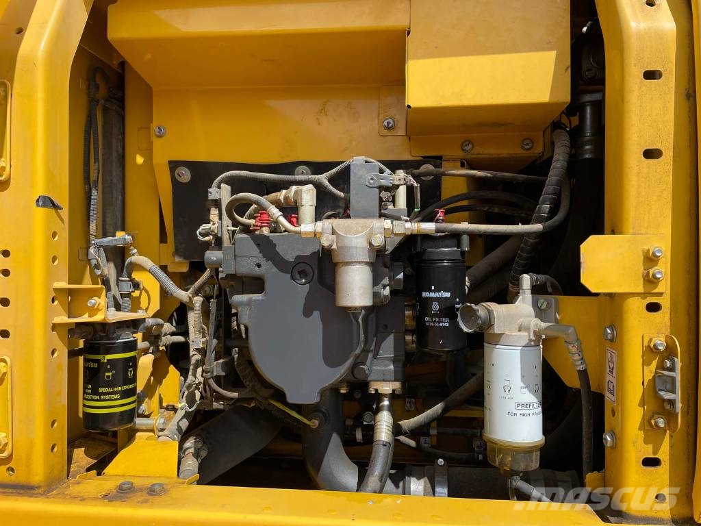 Komatsu PC 210 LC-11 履带挖掘机