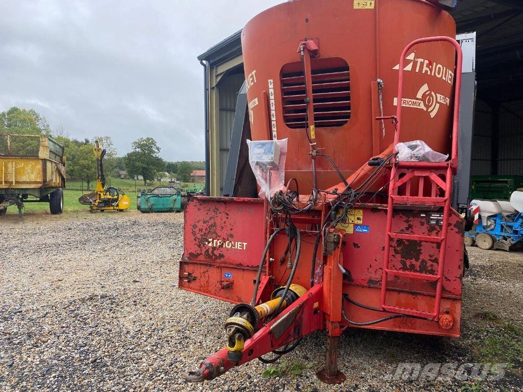 Trioliet Triomix 1-12 Feeders