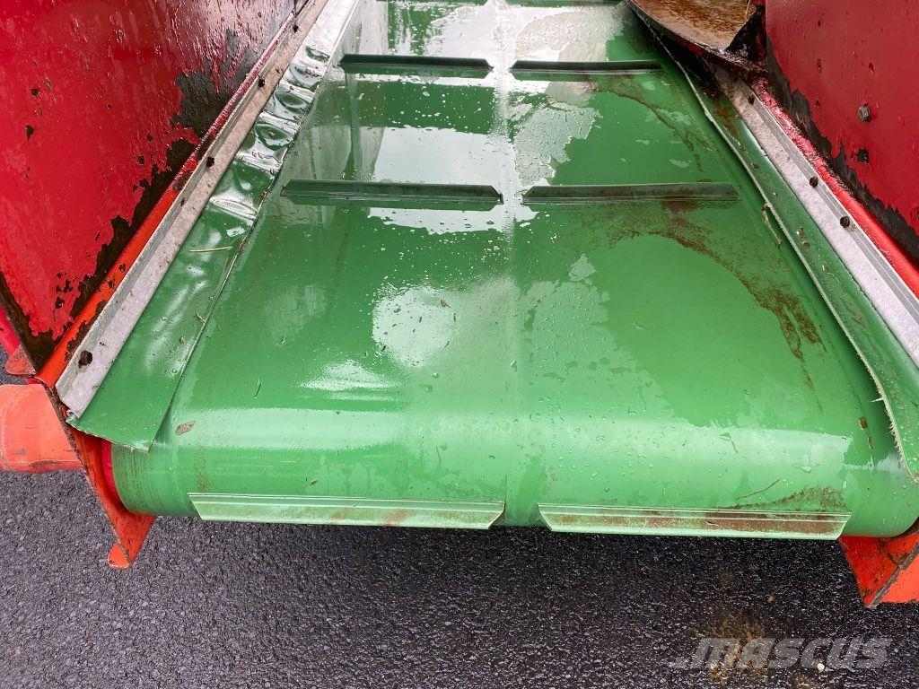 Trioliet Triomix 1-12 Feeders