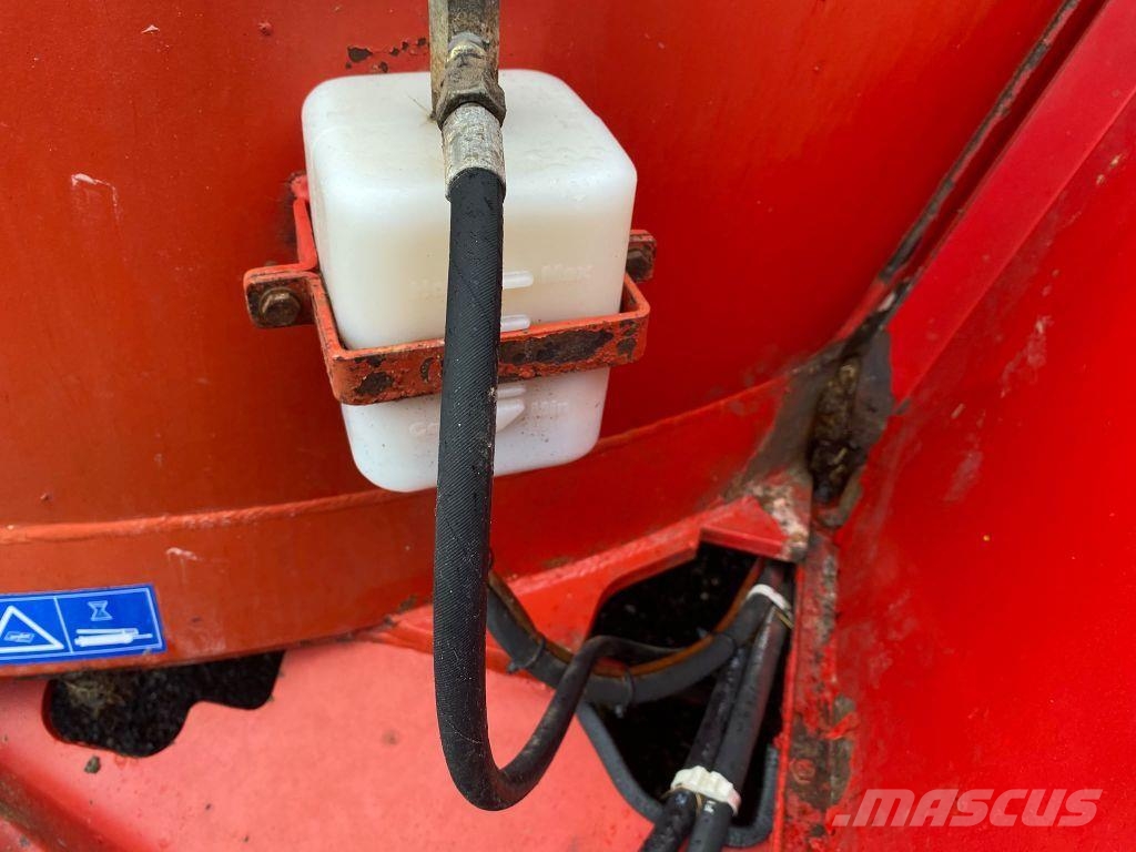 Trioliet Triomix 1-12 Feeders
