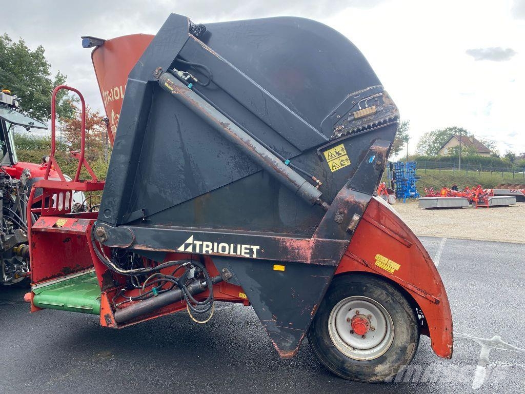 Trioliet Triomix 1-12 Feeders