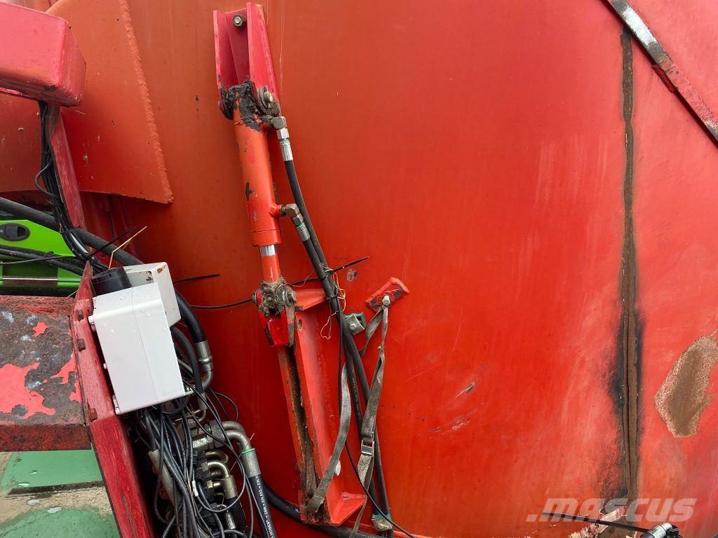 Trioliet Triomix 1-12 ملقمات
