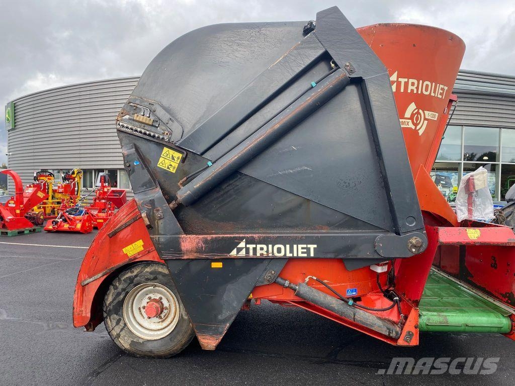 Trioliet Triomix 1-12 Feeders