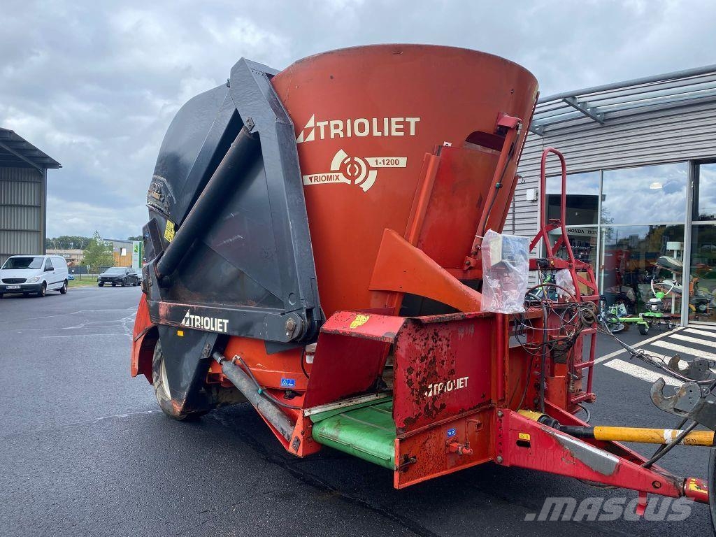 Trioliet Triomix 1-12 進料機