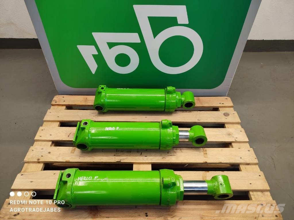 Merlo ROTO 45.21 bucket leveling cylinder MERLO ROTO 45. Hidraulika