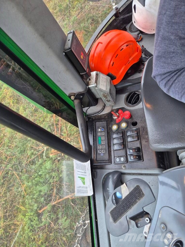 John Deere 1110E Transportadoras