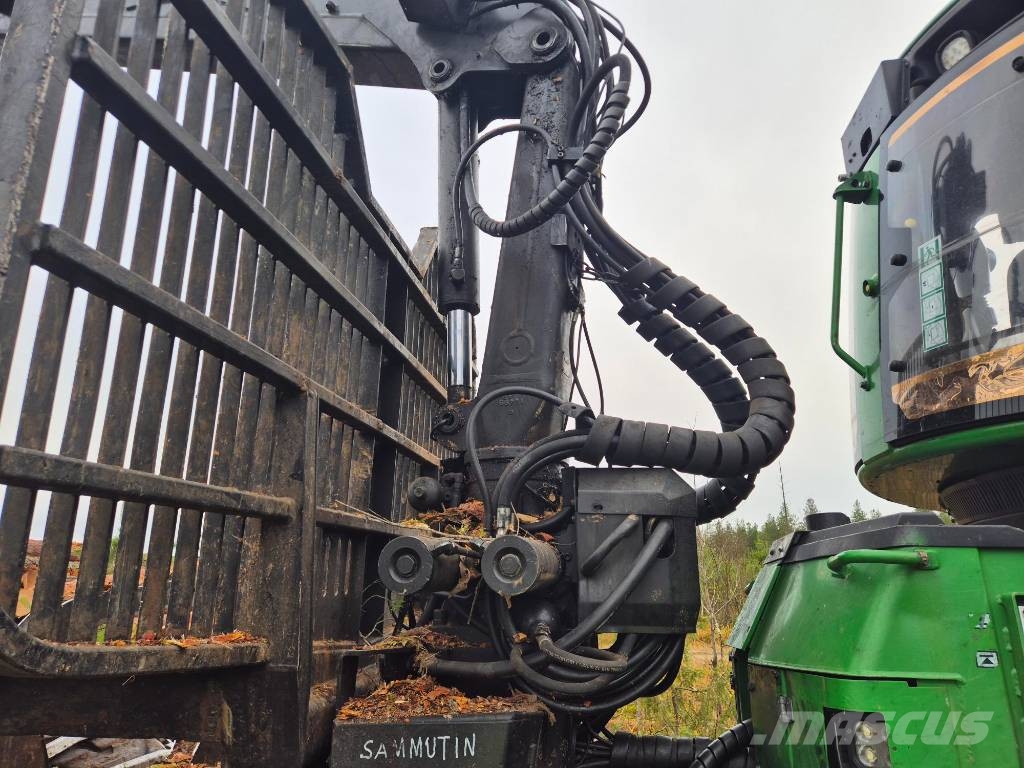John Deere 1110E Transportadoras