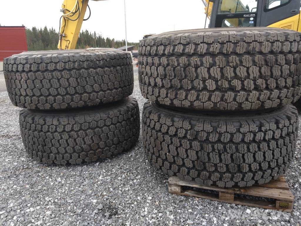 Vinterdäck HILO 29*5R25 BWYN Däck, hjul och fälgar