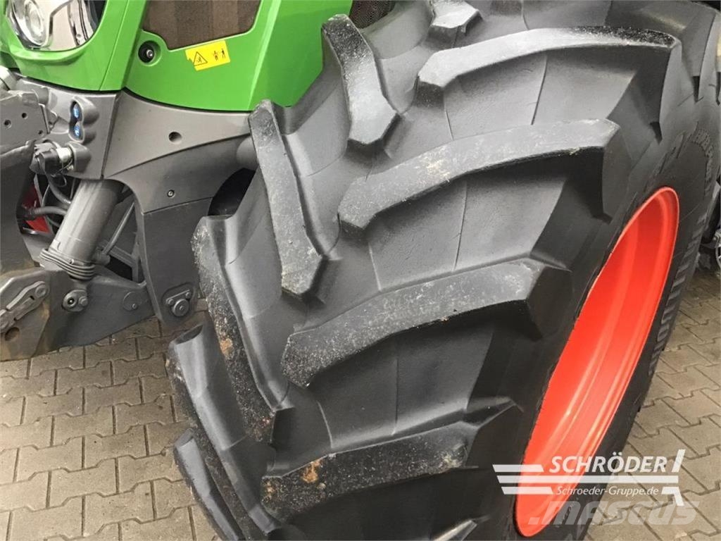 Fendt 824 S4 PROFI PLUS Tractors