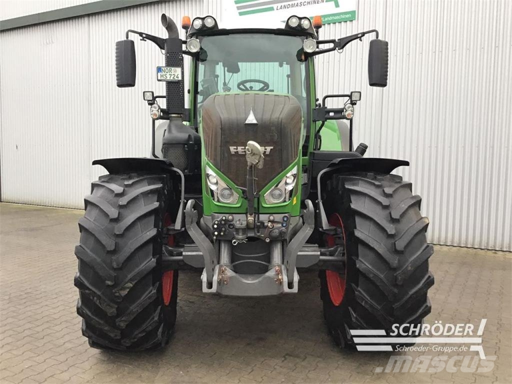 Fendt 824 S4 PROFI PLUS Tractors