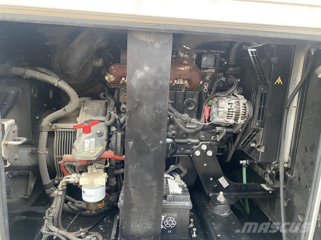 Sdmo r22 مولدات ديزل