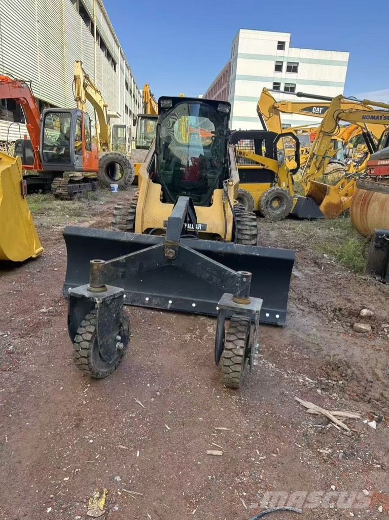CAT 246 C skid steer loader Мини-погрузчики