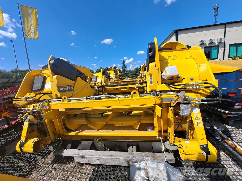 New Holland 980CF 6R 75 Otros equipos para cosecha