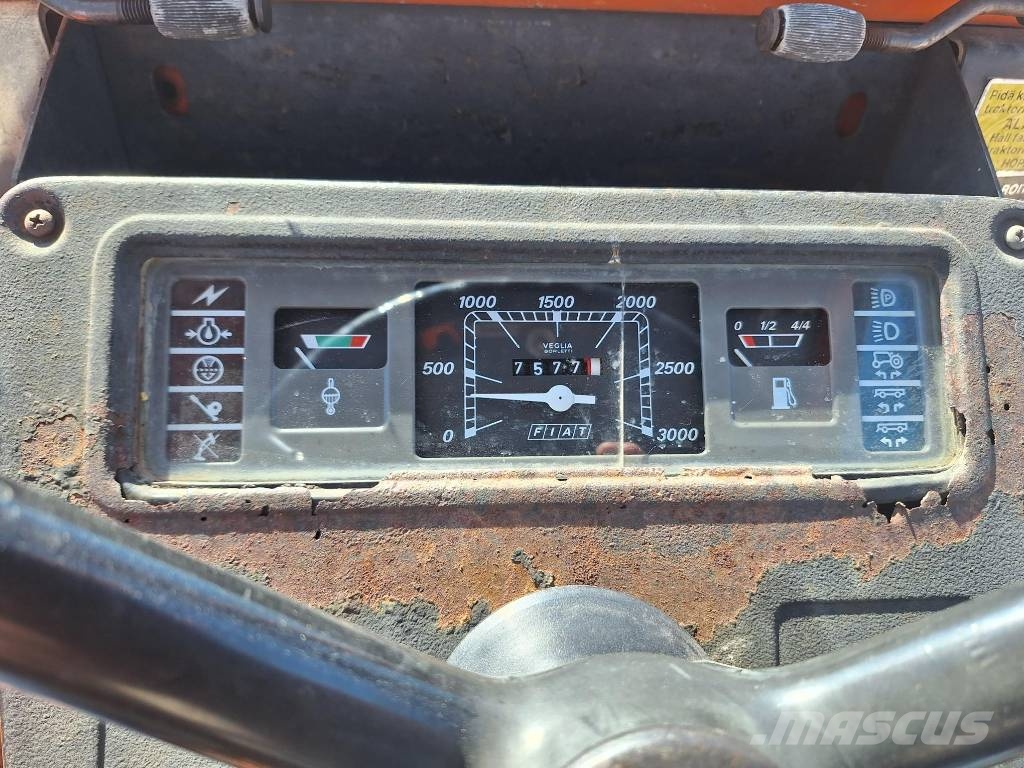 Fiat 880 DT Traktoren