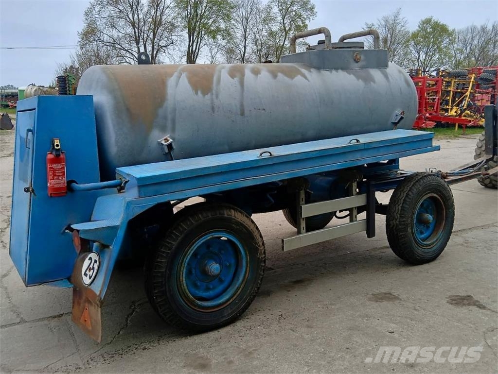VEB Fahrzeugwerke Tankanhänger 2.700 Liter Žemės ūkis - Kita