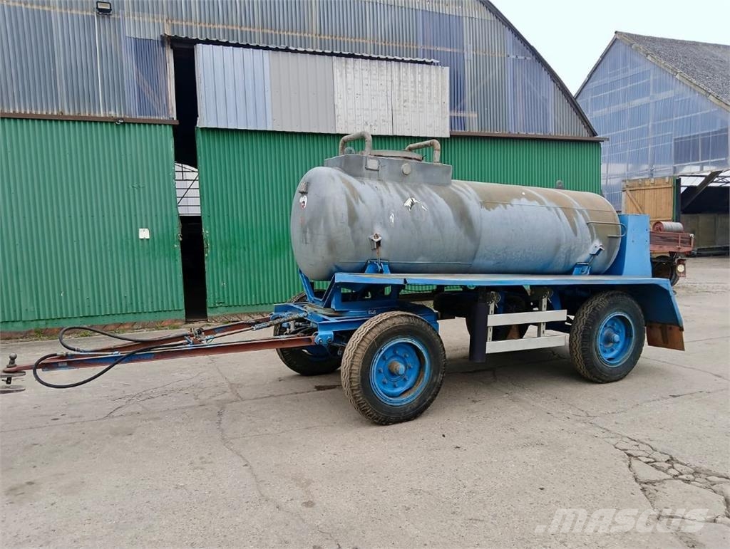 VEB Fahrzeugwerke Tankanhänger 2.700 Liter Žemės ūkis - Kita