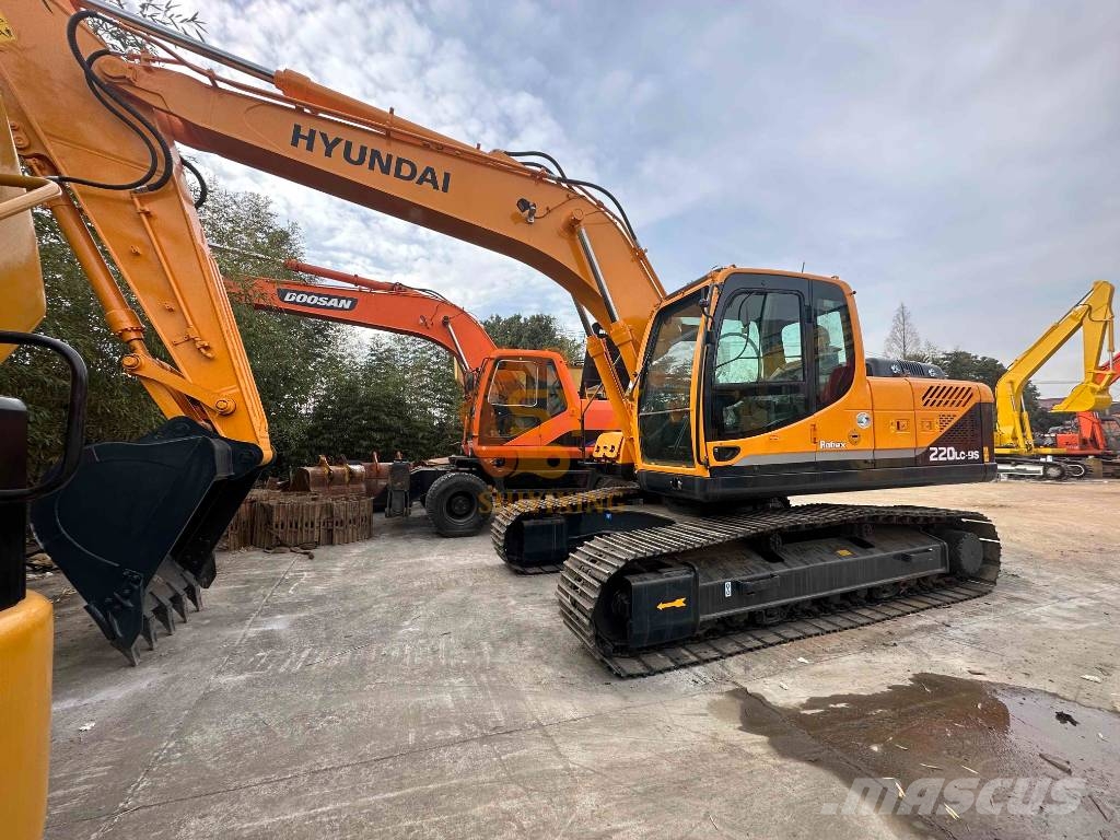 Hyundai 220 LC Raupenbagger