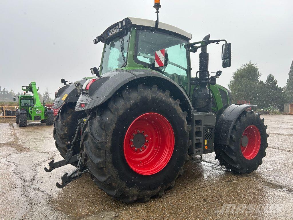 Fendt 826 VARIO PROFI + Traktorer
