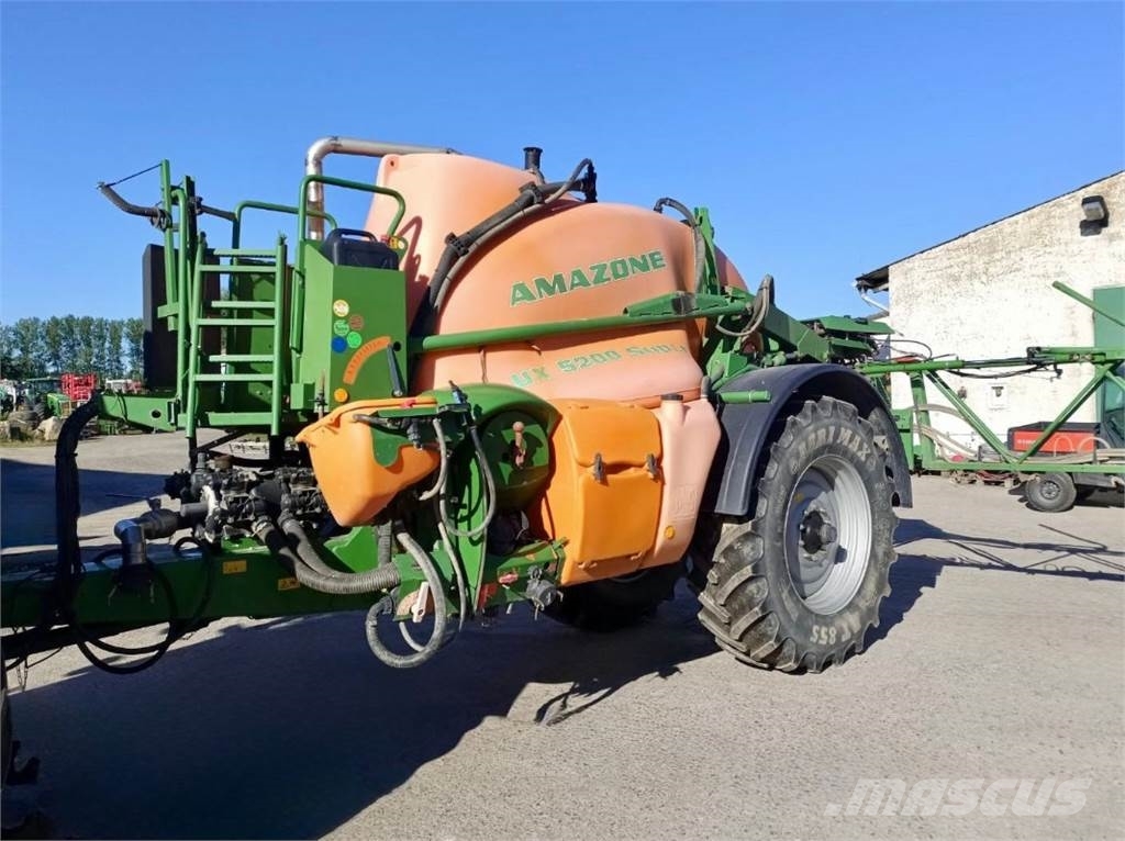Amazone UX5200 - 18m/24m Pulverizadores arrastrados