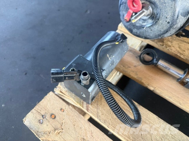 Astra ADT 30 C USED PARTS COMPLET Chassis and suspension
