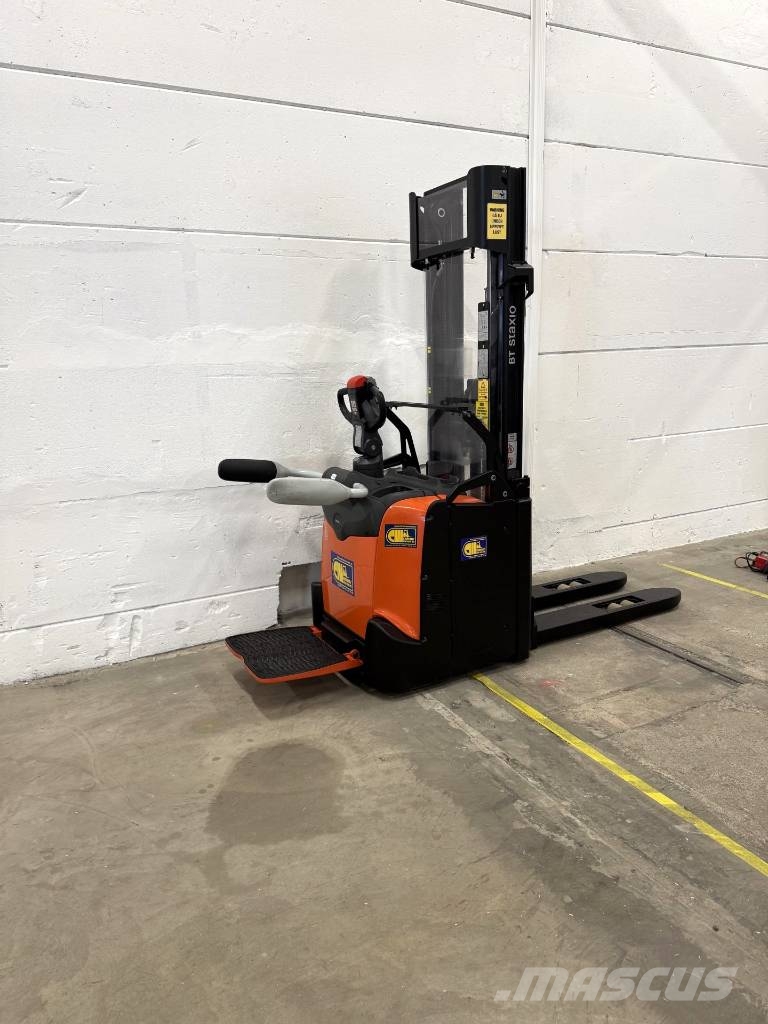 BT truck SPE120L Montacargas manual