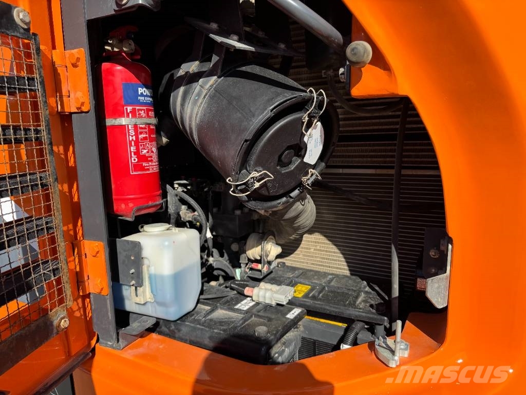 Doosan Develon DX140LCR-7 -STAGE V-  HIENO! Rupsgraafmachines