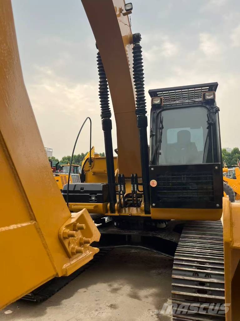 CAT 323 D2L Bageri gusjeničari