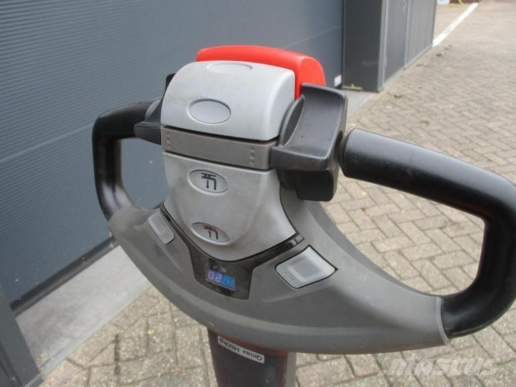 Toyota LWE140 Lavansiirtotrukit
