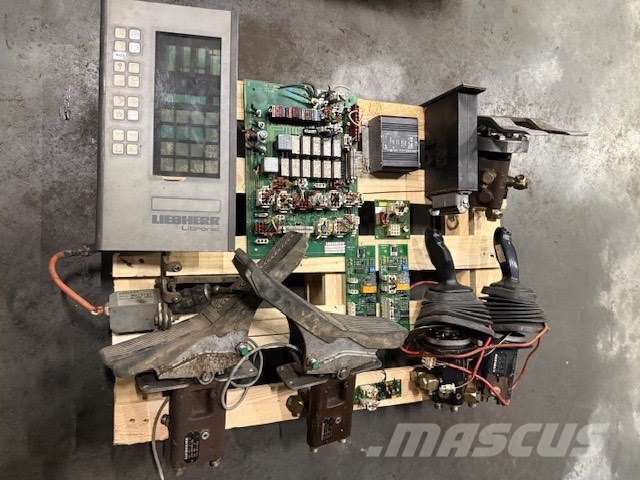 Liebherr R 954 B USED PARTS CAB COMPLET Førerhus og Interiør