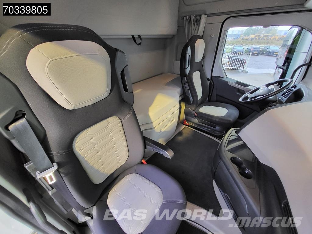 Ford F-Max 500 4X2 Retarder 2xTanks ACC Navi Standklima Tahače