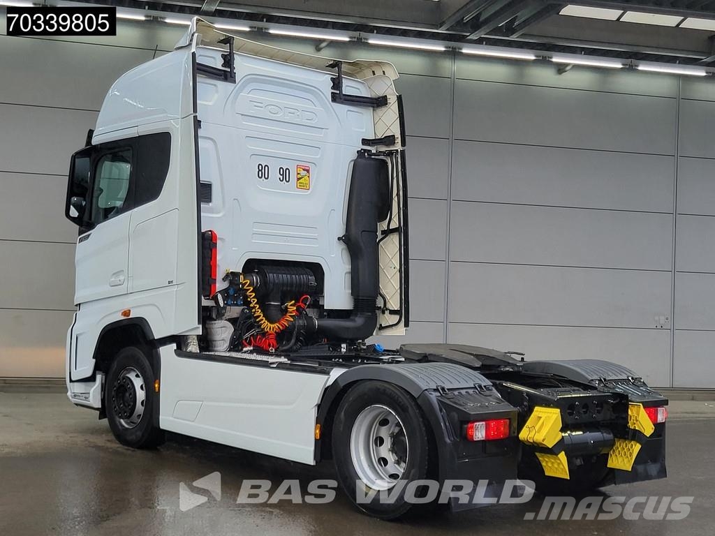 Ford F-Max 500 4X2 Retarder 2xTanks ACC Navi Standklima Tahače