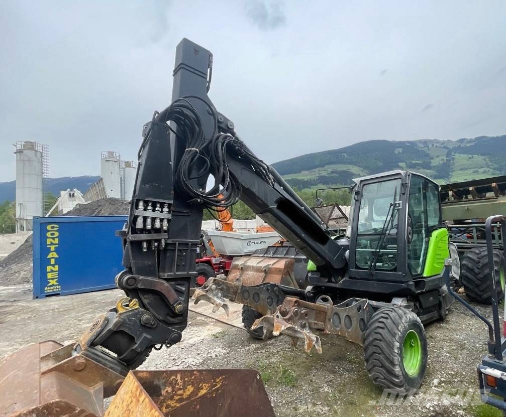 Menzi Muck M525 Wielgraafmachines