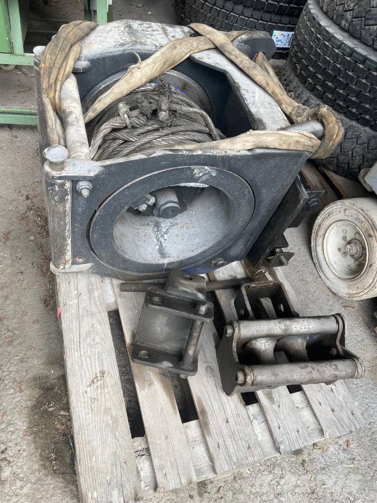 Menzi Muck M525 Wielgraafmachines