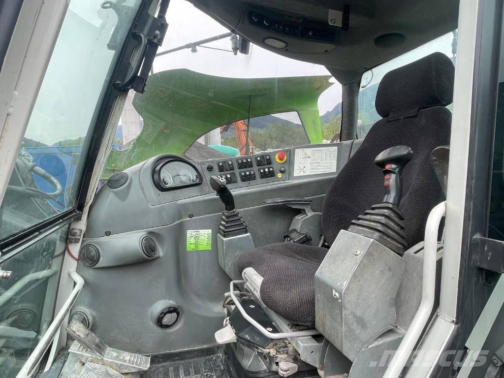 Menzi Muck M525 Wielgraafmachines