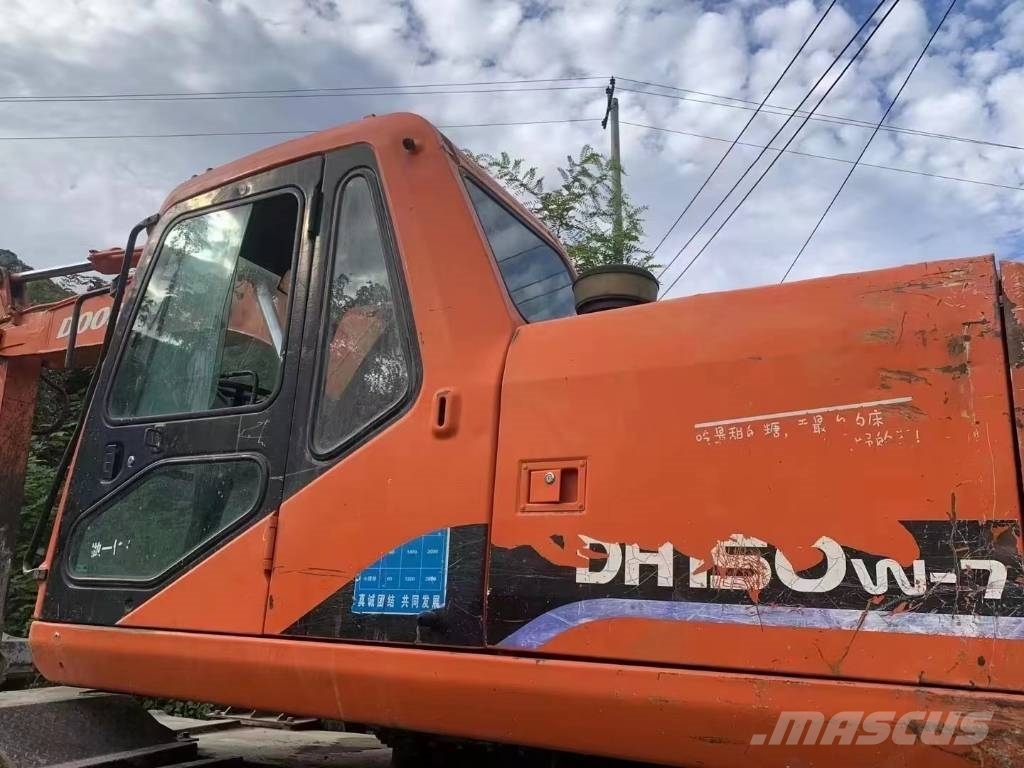 Doosan 150 W-7 Gravemaskiner på hjul