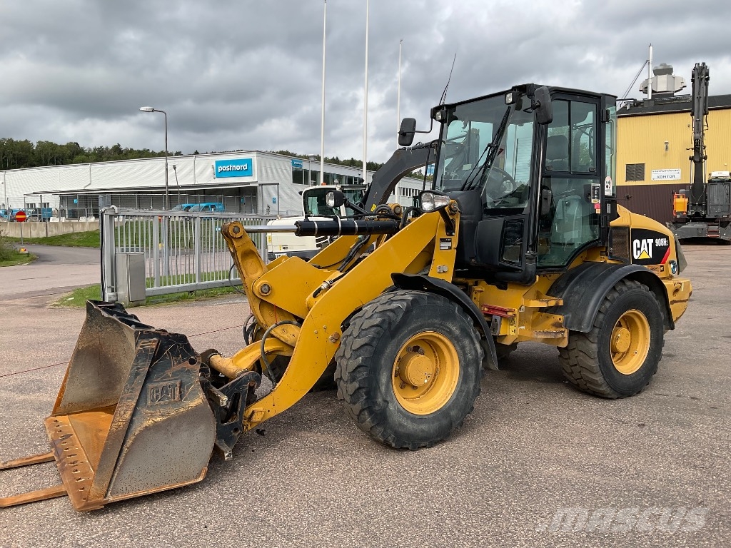 CAT 908 H 2 Chargeuse sur pneus