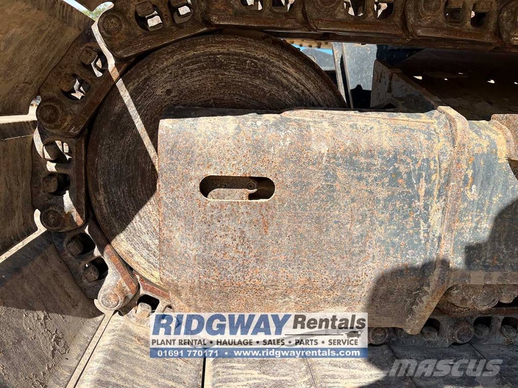 Komatsu 138 Crawler excavators