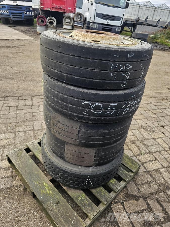 Bridgestone R 168 Llantas