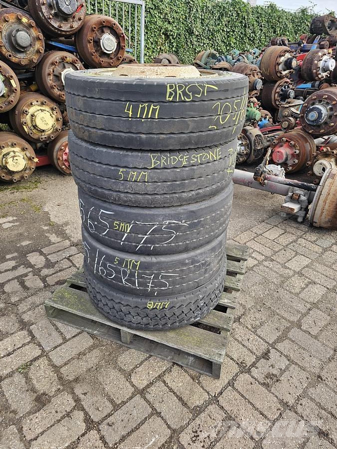 Bridgestone R 168 Llantas