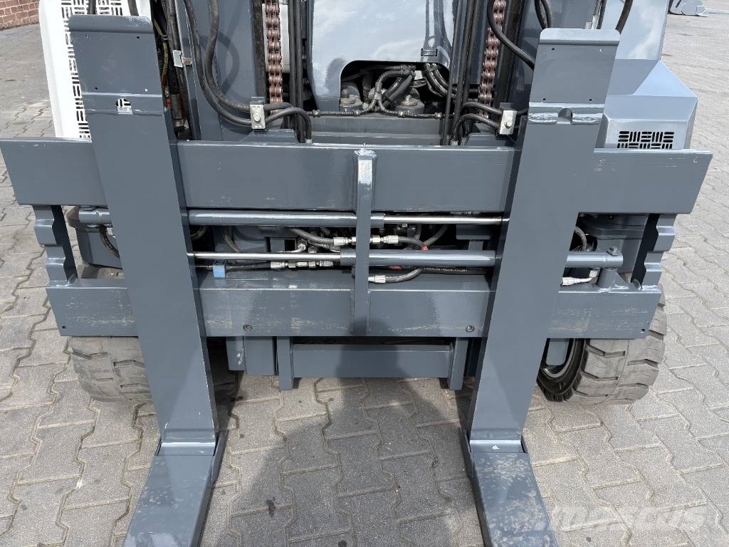 Combilift AMLIFT AGILIFT 40-12/40 GPL Γερανοί πλευρικής φόρτωσης εμπορευματοκιβωτίων