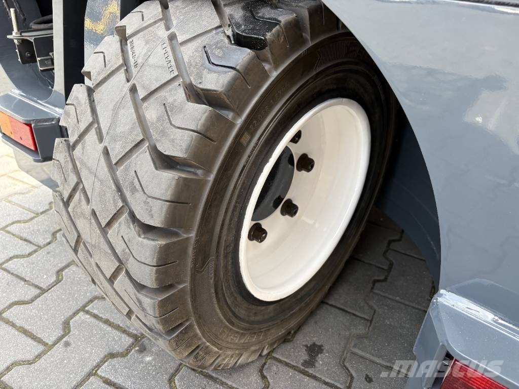 Combilift AMLIFT AGILIFT 40-12/40 GPL Γερανοί πλευρικής φόρτωσης εμπορευματοκιβωτίων