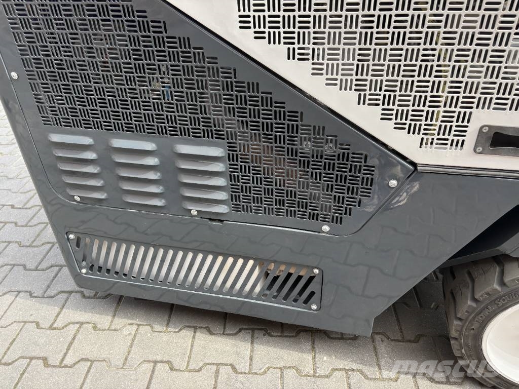 Combilift AMLIFT AGILIFT 40-12/40 GPL Γερανοί πλευρικής φόρτωσης εμπορευματοκιβωτίων